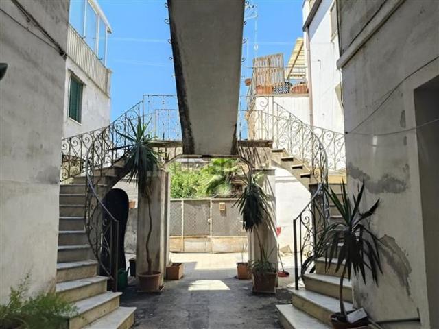 Appartamento in vendita di 120 m² in Via Cavaliere