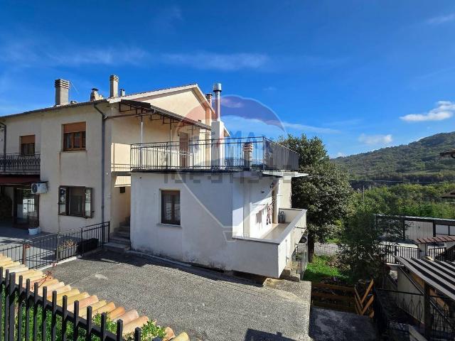 Appartamento in vendita di 120 m² in Via Cavour, 57