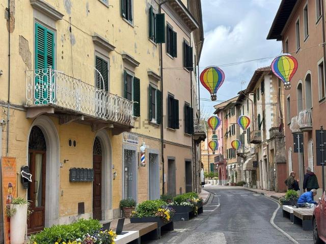 Appartamento in vendita di 120 m² in Via Cavour, 8