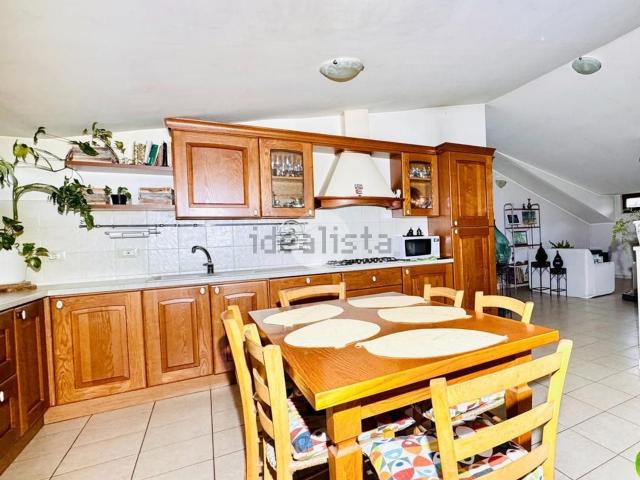 Appartamento in vendita di 120 m² in Via Caduti di Via Fani, 4