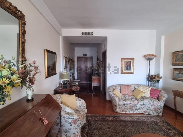Appartamento in vendita di 120 m² in Via Calzabigi