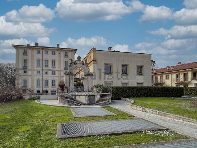 Appartamento in vendita di 120 m² in Via Camillo Benso Conte di Cavour, 12