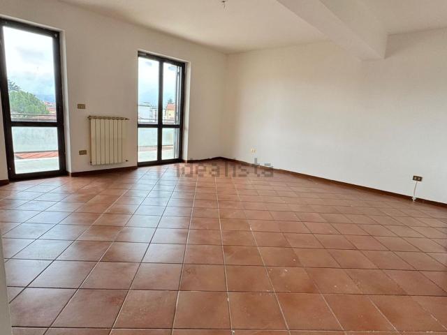 Appartamento in vendita di 120 m² in Via Canada