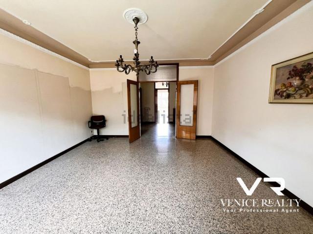 Appartamento in vendita di 120 m² in Via Caneve