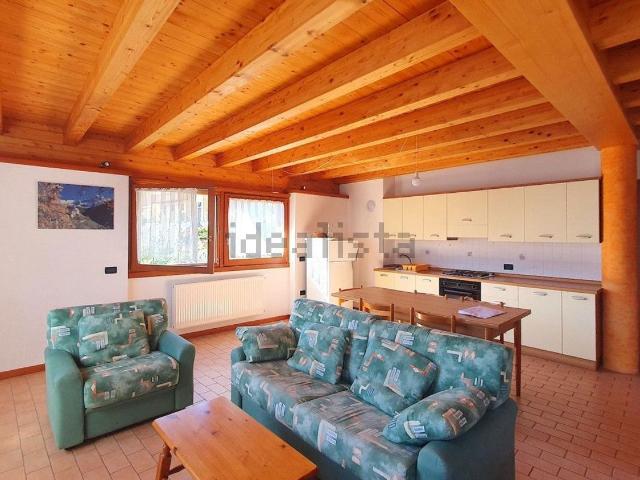 Appartamento in vendita di 120 m² in Via Carlo Ebranati