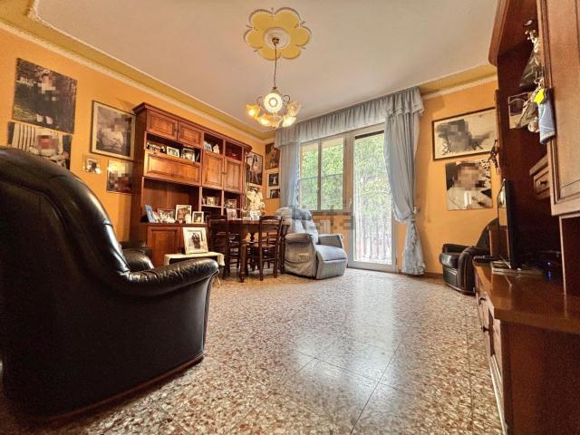 Appartamento in vendita di 120 m² in Via Carlo Lorenzini, 106