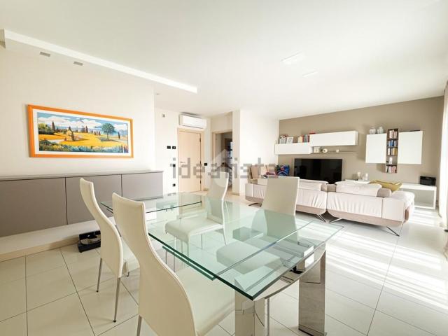 Appartamento in vendita di 120 m² in Via Carlo Pisacane, 22