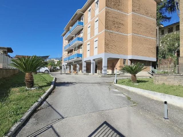 Appartamento in vendita di 120 m² in Via Casilina Sud, 208