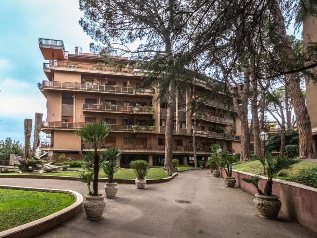 Appartamento in vendita di 120 m² in Via Cassia, 837