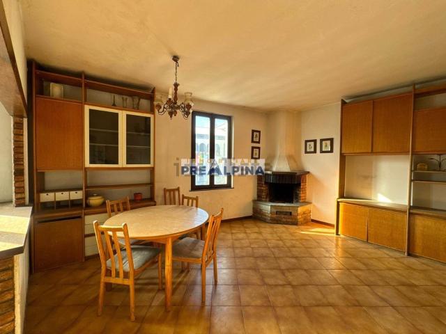 Appartamento in vendita di 120 m² in Via Cesare Battisti