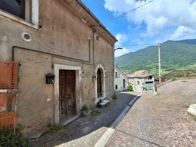 Appartamento in vendita di 120 m² in Via Civita, 60