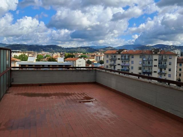 Appartamento in vendita di 120 m² in Via Circondaria