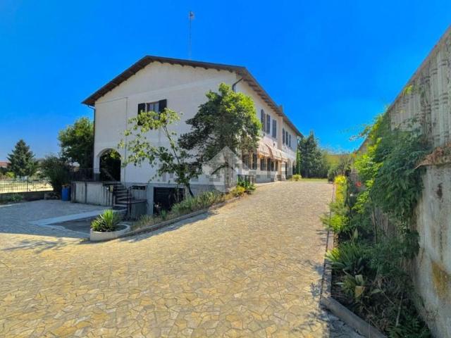 Appartamento in vendita di 120 m² in Via Circonvallazione, 110