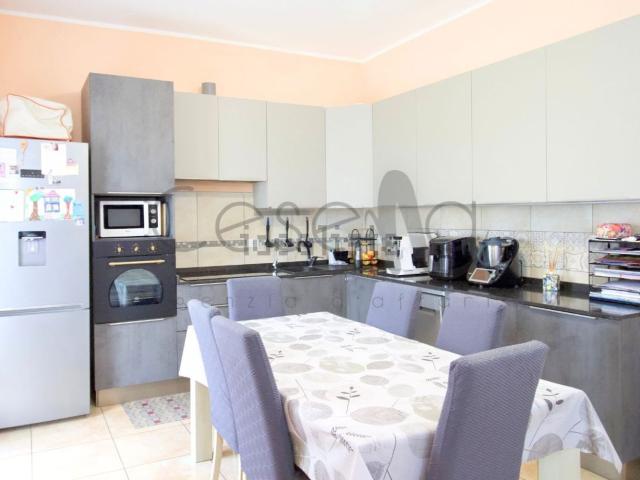 Appartamento in vendita di 120 m² in Via Circonvallazione