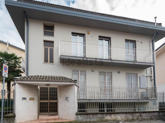 Appartamento in vendita di 120 m² in Via Ciro Menotti, 3