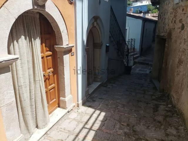 Appartamento in vendita di 120 m² in Via Ciro Menotti