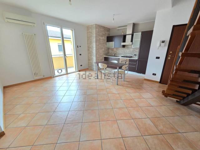Appartamento in vendita di 120 m² in Via Cristoforo Colombo, 46