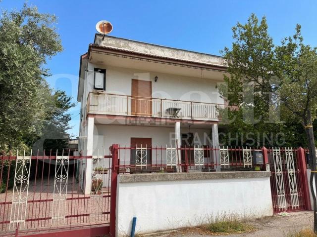 Appartamento in vendita di 120 m² in Via A. Toscanini, 59