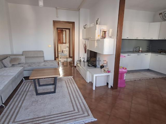 Appartamento in vendita di 120 m² in Via Amendola, 4