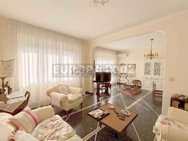 Appartamento in vendita di 120 m² in Via Amerigo Vespucci, 4