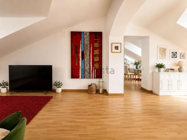 Appartamento in vendita di 120 m² in Via Antonio Bertola
