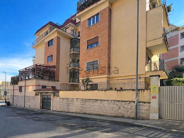 Appartamento in vendita di 120 m² in Via Antonio de Berti