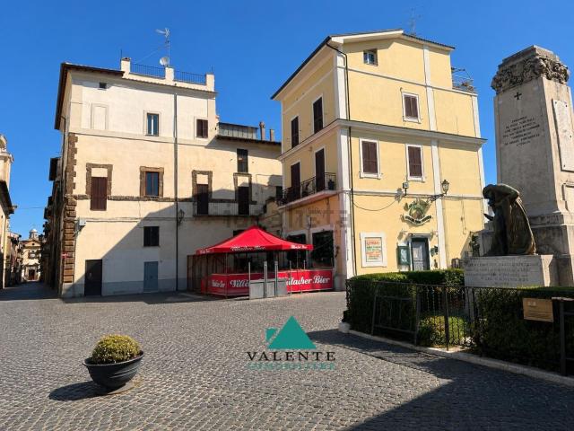 Appartamento in vendita di 120 m² in Via Antonio Fabrini