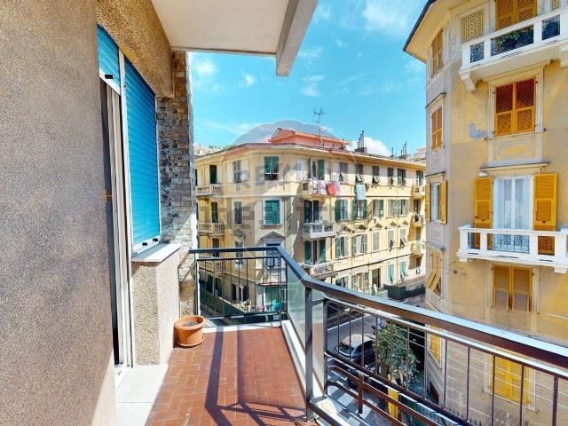 Appartamento in vendita di 120 m² in Via Antonio Manno, 12