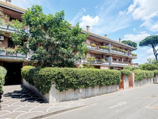 Appartamento in vendita di 120 m² in Via Andrea Millevoi, 801