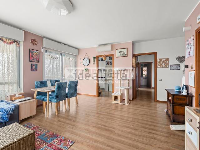 Appartamento in vendita di 120 m² in Via Andrea e Pietro Cascella, 1