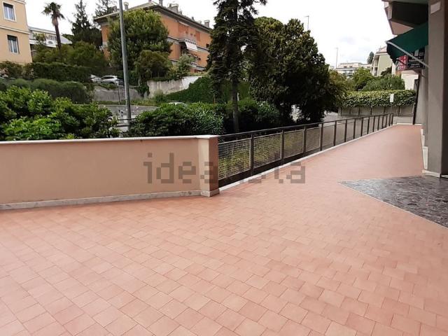 Appartamento in vendita di 120 m² in Via Angelo Orsini