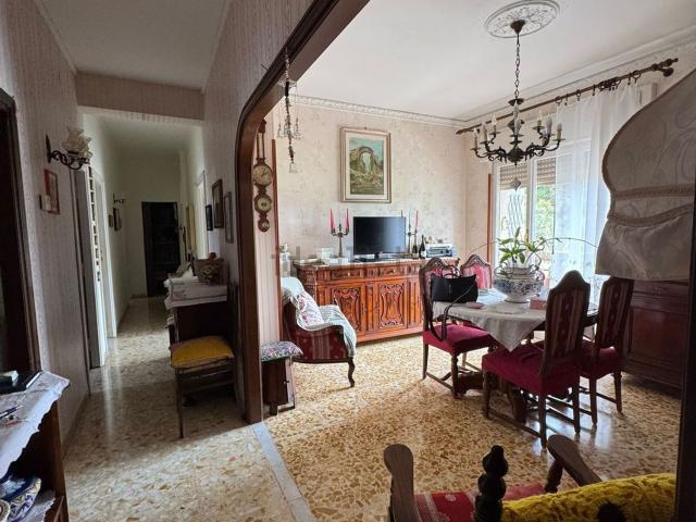Appartamento in vendita di 120 m² in Via Achille Montanucci