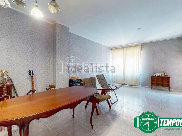 Appartamento in vendita di 120 m² in Via Acqui