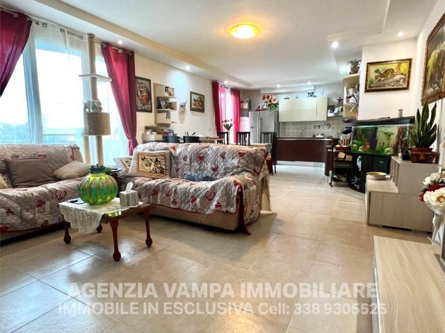 Appartamento in vendita di 120 m² in Via Adriatica