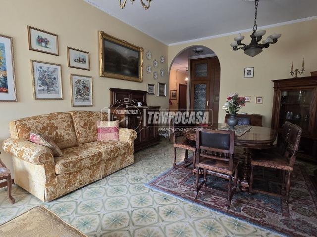 Appartamento in vendita di 120 m² in Via Alberto Pitentino, 4