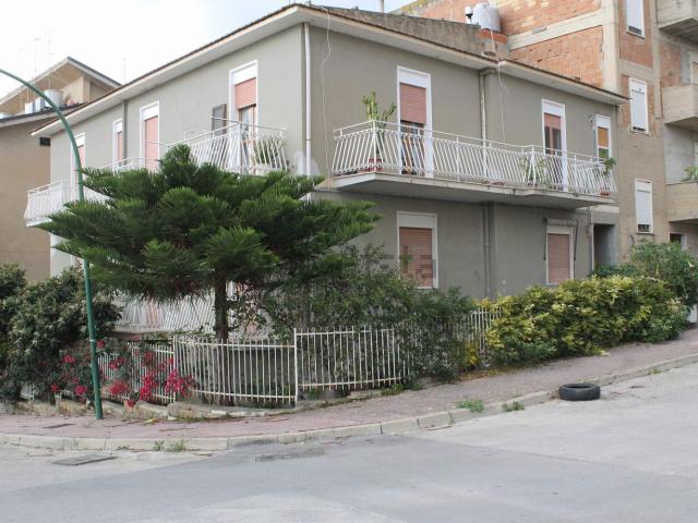 Appartamento in vendita di 120 m² in Via Alfieri