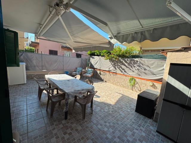 Appartamento in vendita di 120 m² in Via Appia, 796
