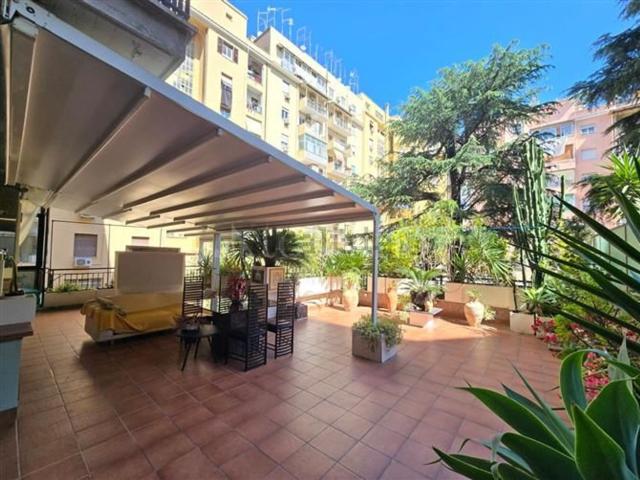 Appartamento in vendita di 120 m² in Via Appia Nuova