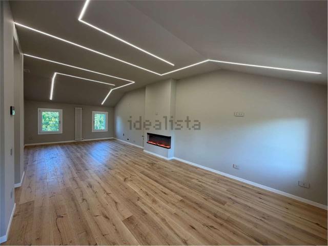 Appartamento in vendita di 120 m² in Via Asseggiano, 4