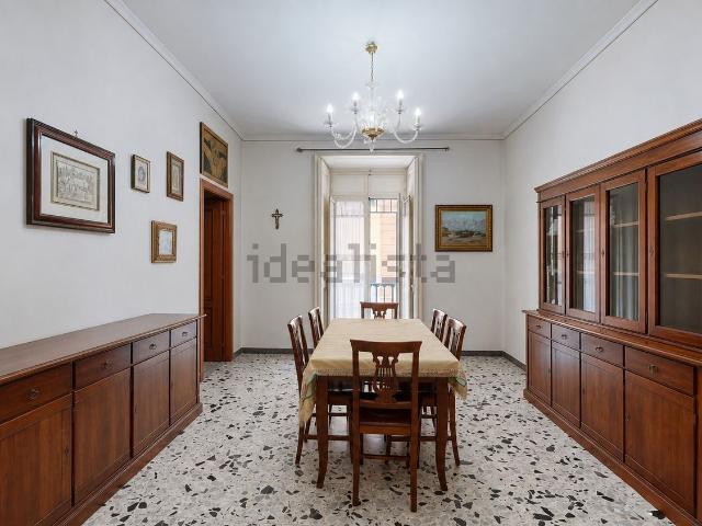 Appartamento in vendita di 120 m² in Via Bologna, 101