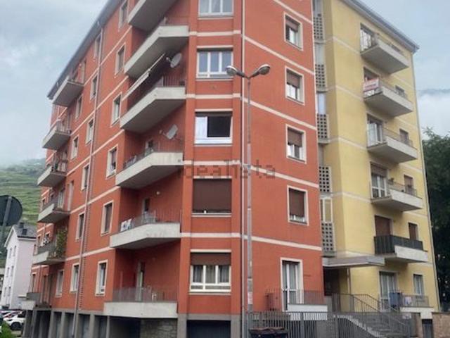 Appartamento in vendita di 120 m² in Via Bosatta