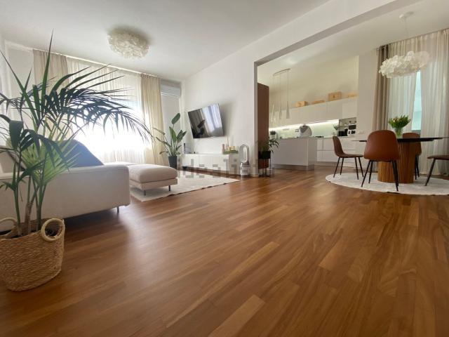 Appartamento in vendita di 120 m² in Via Bat Yam