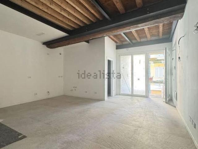 Appartamento in vendita di 120 m² in Via Bartolomeo Colleoni
