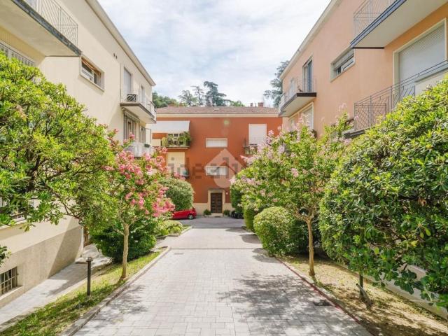 Appartamento in vendita di 120 m² in Via Bellinzona, 30