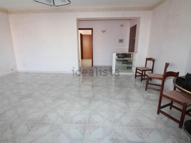 Appartamento in vendita di 120 m² in Via Bertrand Russel