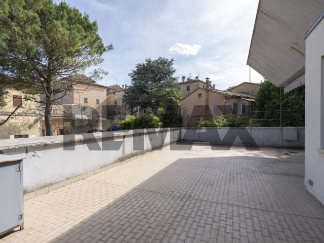 Appartamento in vendita di 120 m² in Via Brutti Igino, 15
