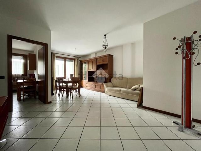 Appartamento in vendita di 120 m² in Via G. Rossa, 5