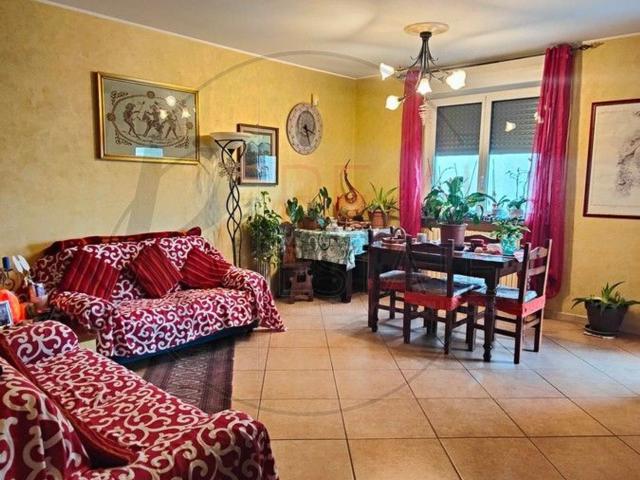 Appartamento in vendita di 120 m² in Via GAMBALERA