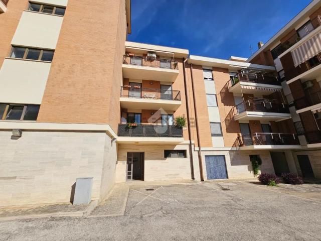 Appartamento in vendita di 120 m² in Via Generale Carlo Alberto dalla Chiesa, 1