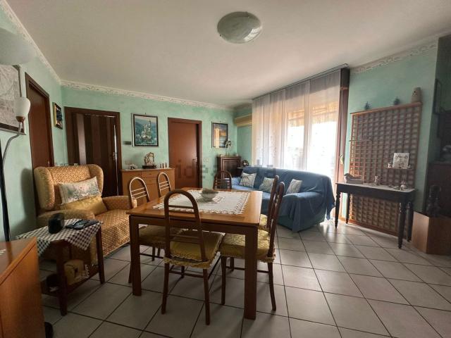 Appartamento in vendita di 120 m² in Via Generale Carlo Alberto Dalla Chiesa, 8